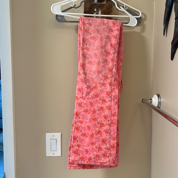 Urban Outfitters High Rise Hot Pink Flower Pront Flare Jeans - Picture 2 of 4